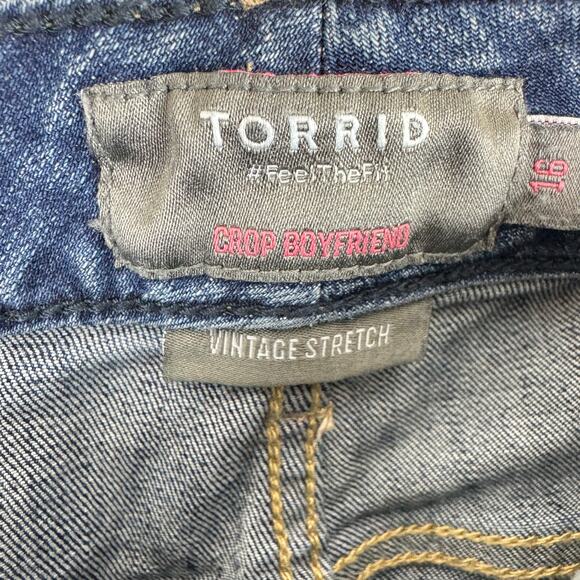 Torrid Cotton Boyfriend Crop Vintage Stretch High Rise Distressed Jeans Size 16 - Picture 8 of 8